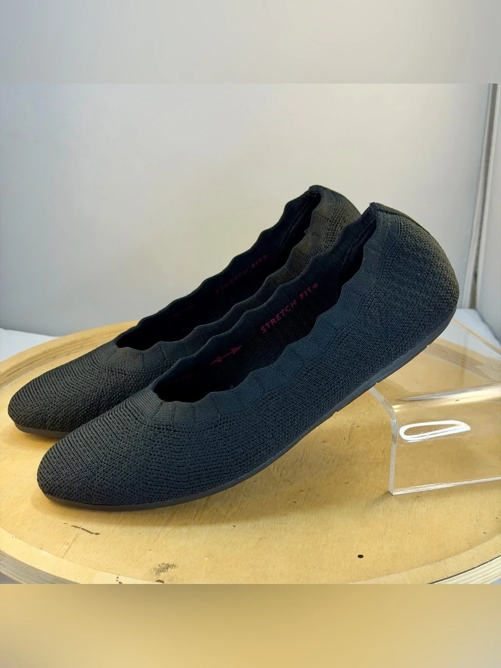 Skechers cleo style